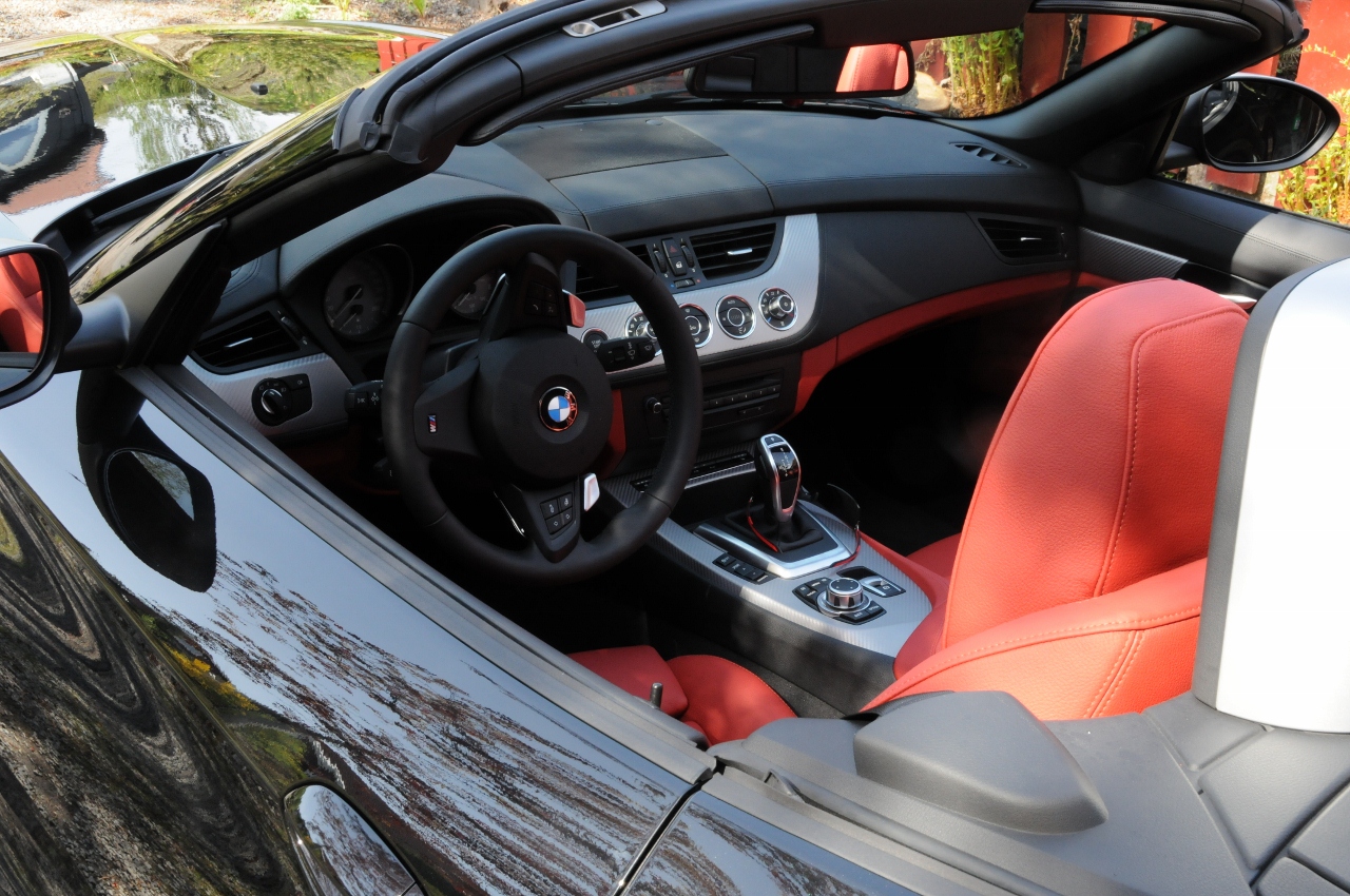 35 IS Saphire Black red interior some more pictures. New 2009 2010 BMW Z4 ZPOST