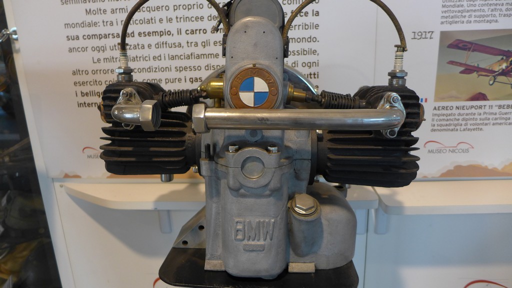 Name:  Boxer BMW motor early   P1220897.jpg
Views: 927
Size:  146.3 KB