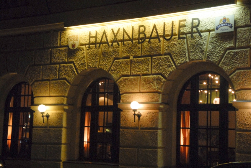 Name:  Haxnbauer im Scholastikahaus .jpg
Views: 11986
Size:  412.3 KB