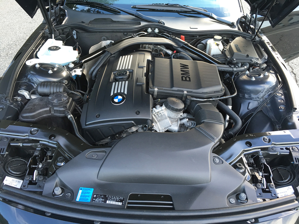 Name:  2011_Z4-engine-2.jpg
Views: 554
Size:  647.9 KB