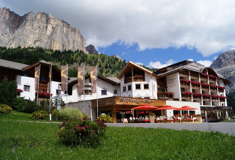 Name:  Sella  Hotel Kolfuschgerhof     10499343_704382849598048_534667051736844303_o.jpg
Views: 26120
Size:  155.6 KB