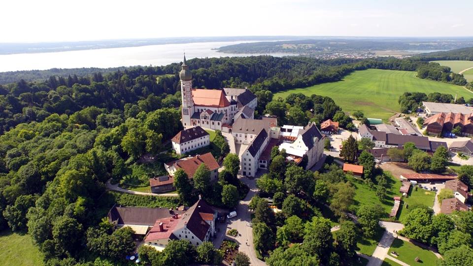 Name:  Kloster Andrechs11406952_10153334956172383_5282984285131791715_n.jpg
Views: 18795
Size:  101.7 KB