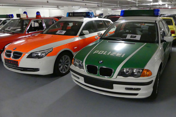 Name:  BMW-318i-E46-Polizei-fotoshowBig-2a5a4e81-1003533.jpg
Views: 13268
Size:  75.5 KB