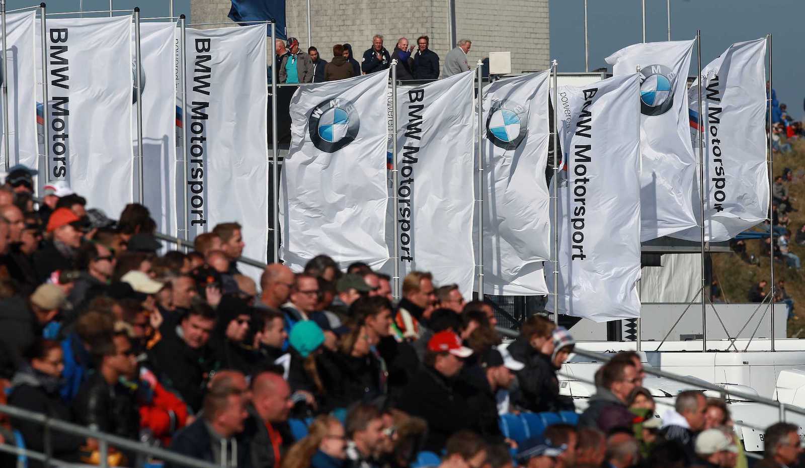 Name:  P90134961-zandvoort-nl-29th-september-2013-bmw-motorsport-bmw-flags-in-front-of-the-grandstand-t.jpg
Views: 5728
Size:  143.9 KB