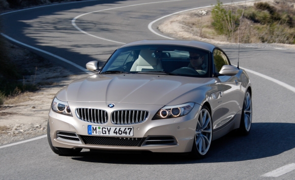 Name:  bmwz4_sdrive35i_09_mfr_30_gallery_image_large.jpg
Views: 682
Size:  168.7 KB