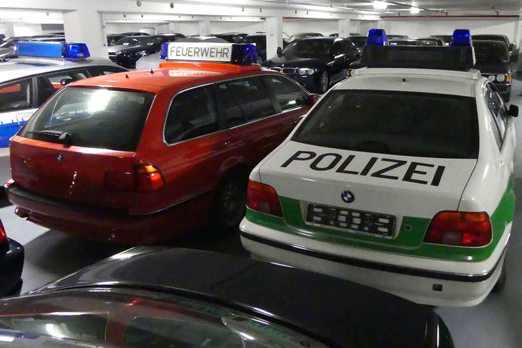 Name:  BMW-5er-E39-Polizei-fotoshowBig-ee0af855-1003537.jpg
Views: 12188
Size:  74.5 KB