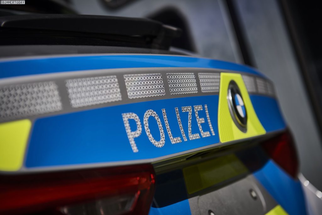 Name:  polizei  3 BMW-5er-Touring-G31-Polizei-Einsatzfahrzeug-2017-09-1024x683.jpg
Views: 3112
Size:  68.7 KB