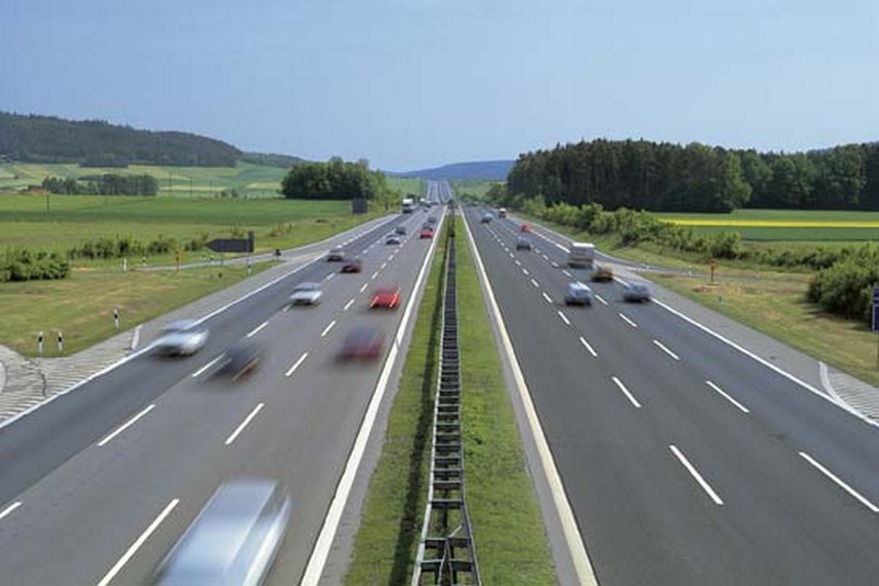 Name:  Autobahn A9 heading North out of Munich   136000-004-AC29E627.jpg
Views: 1316
Size:  76.5 KB