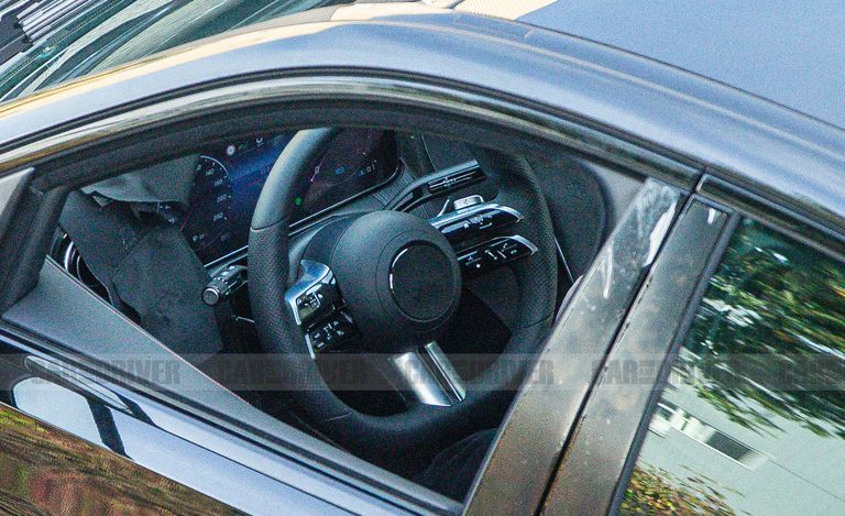 Name:  2022-mercedes-benz-c-class-spied-interior-1603986759.jpg
Views: 1784
Size:  90.5 KB