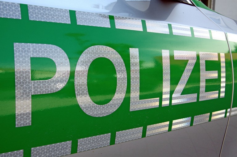 Name:  Polizei_jj.jpg
Views: 6712
Size:  93.2 KB