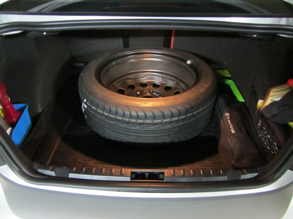 Name:  spare tire 17 inch steel wheel from a 330i e46  MG_5306.jpg
Views: 5789
Size:  150.8 KB