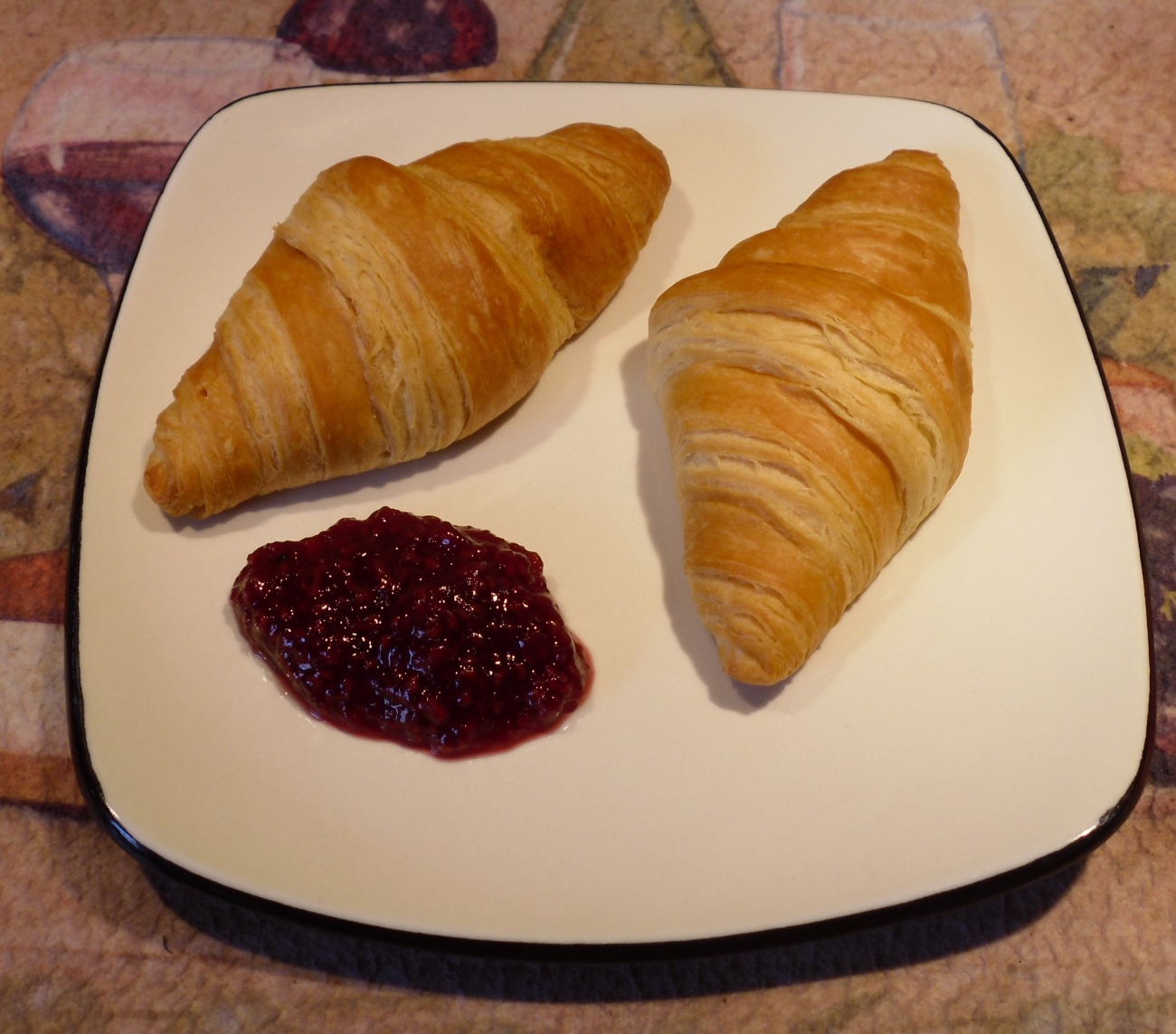 Name:  Croissants..JPG
Views: 523
Size:  614.9 KB