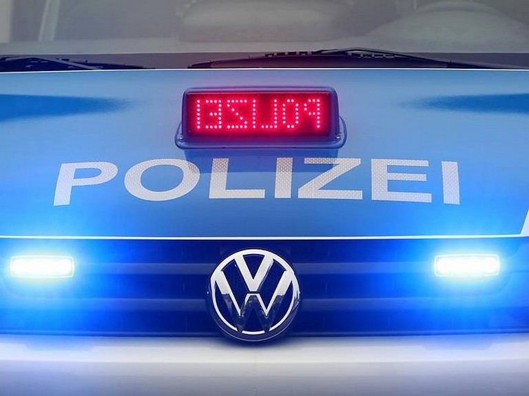 Name:  polizei blaulicht.jpg
Views: 7004
Size:  72.7 KB