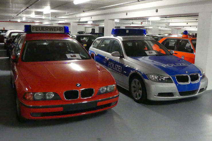 Name:  BMW-5er-E39-Feuerwehr-3er-E90-Polizei-fotoshowBig-8d733e18-1003539.jpg
Views: 13249
Size:  71.2 KB